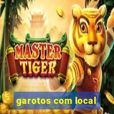 garotos com local